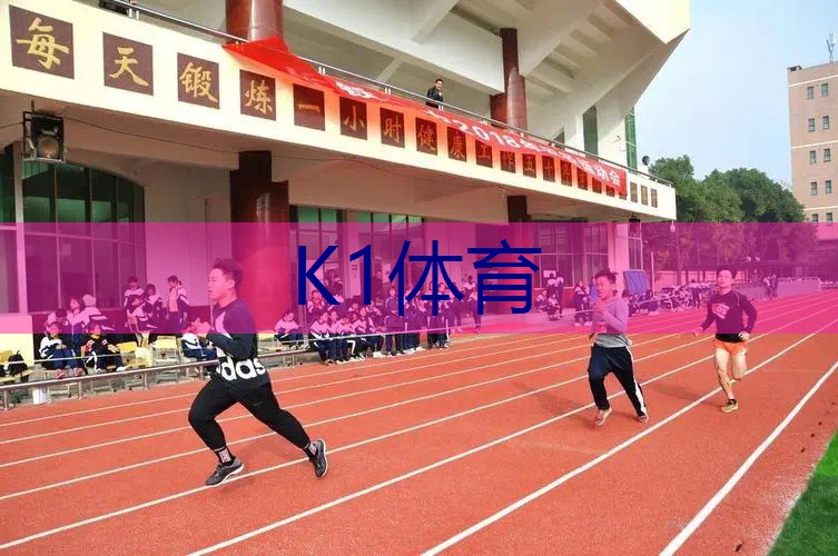 如何用手转动网球拍杆