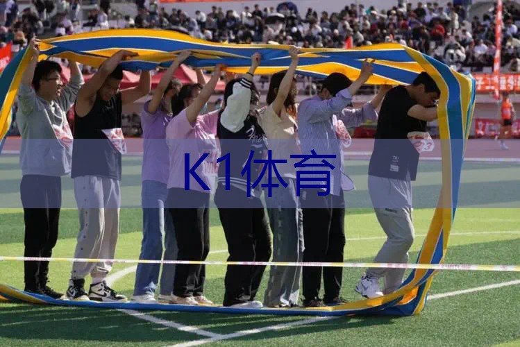 香奈儿针织网球拍